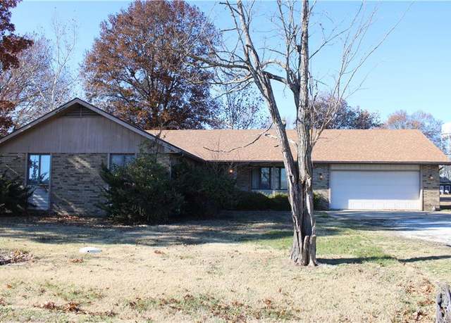 Property at 714 S Long Ave, Arma, KS 66712, 3 beds, 2.5 baths