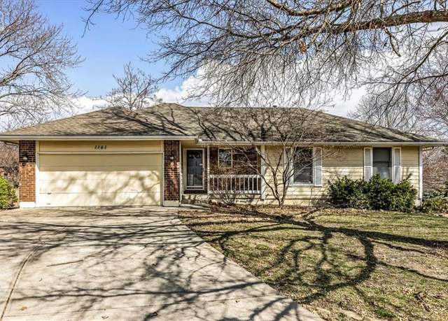 Property at 1141 NE Banner Dr, Lee's Summit, MO 64086, 3 beds, 3 baths