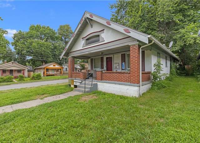 Property at 5844 Park Ave, Kansas City, MO 64130, 2 beds, 1 bath
