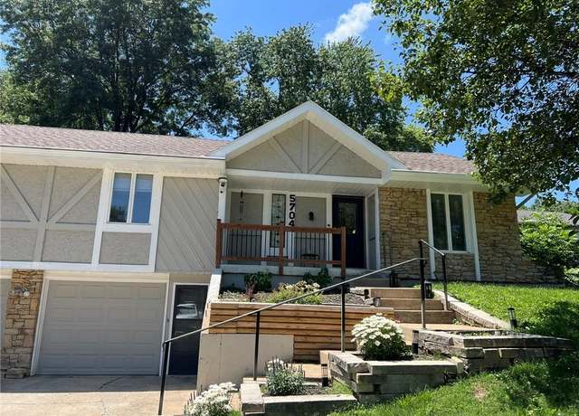 Property at 5704 N Indiana Ave, Gladstone, MO 64119, 3 beds, 3 baths