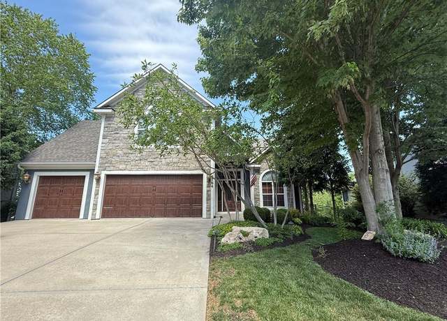 Property at 6764 Longview Rd, Shawnee, KS 66218, 4 beds, 4 baths