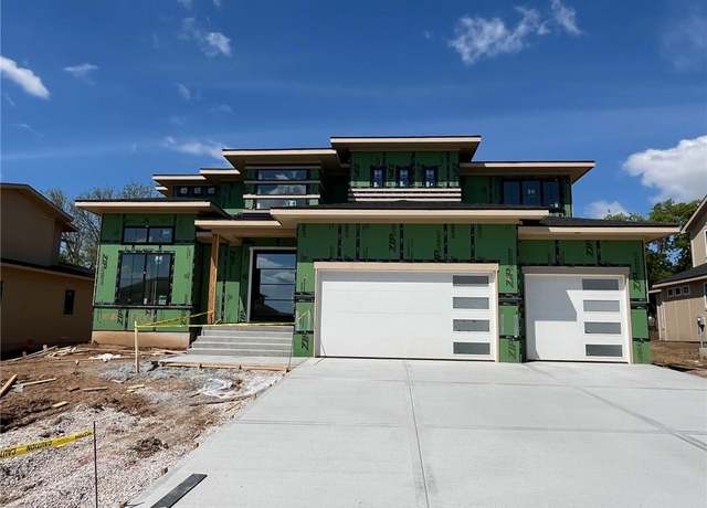 Property at 17004 Parkhill St, Overland Park, KS 66221, 4 beds, 4.5 baths