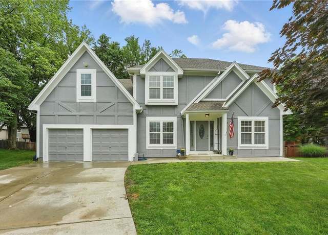 Property at 3945 SW Batten Dr, Lee's Summit, MO 64082, 5 beds, 2.5 baths