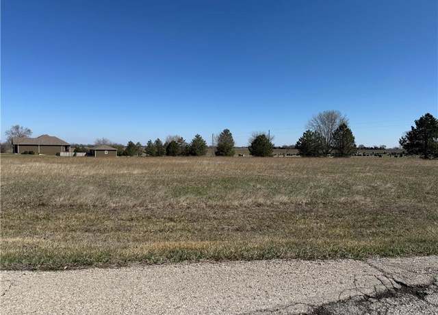 Property at 12 Links Dr, Garnett, KS 66032