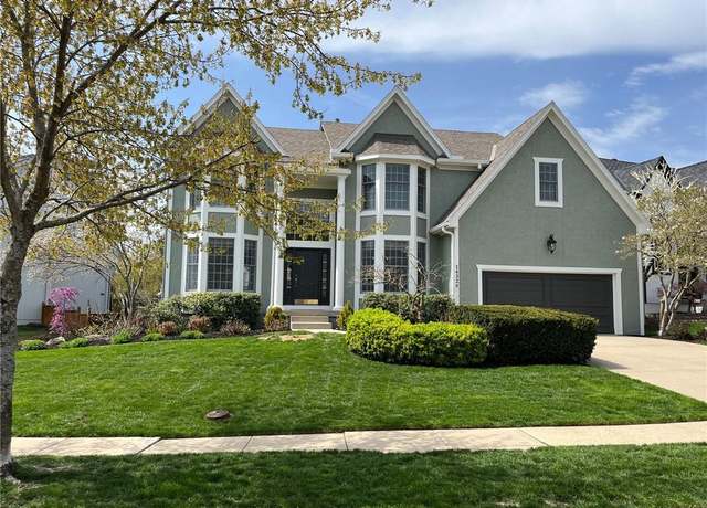 Property at 14328 King St, Overland Park, KS 66221, 4 beds, 4.5 baths