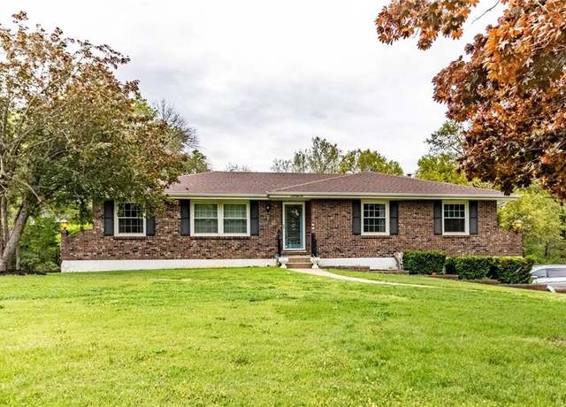 Property at 149 SE 125 Rd, Warrensburg, MO 64093, 3 beds, 3 baths