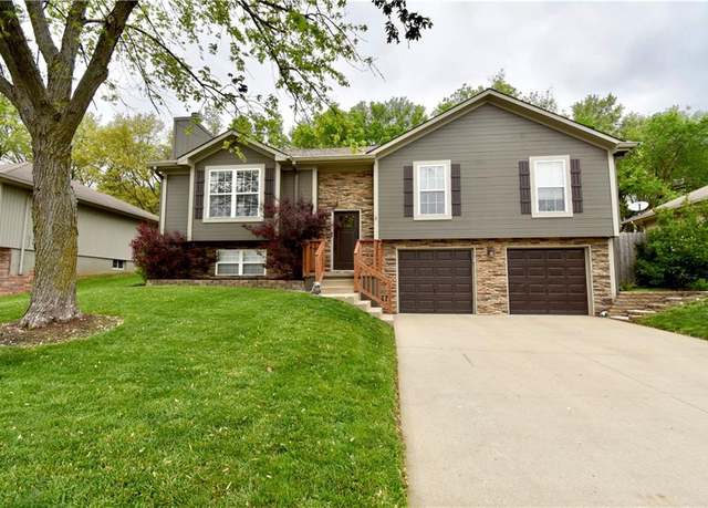 Property at 2609 NW Richard Dr, Blue Springs, MO 64015, 4 beds, 2.5 baths