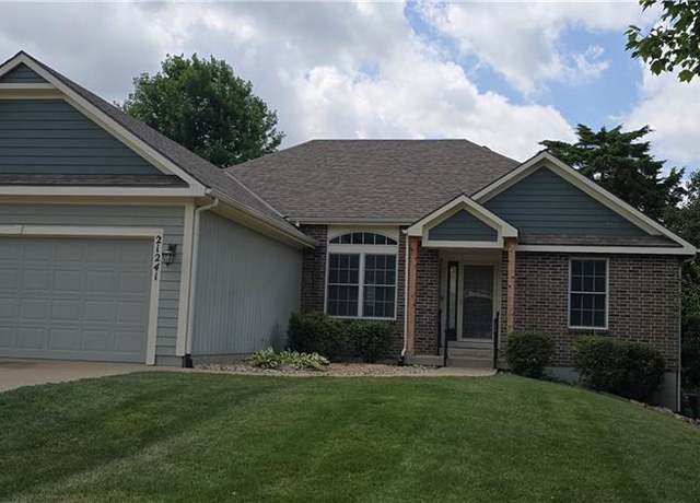 Property at 21241 W 123rd St, Olathe, KS 66061, 3 beds, 2 baths