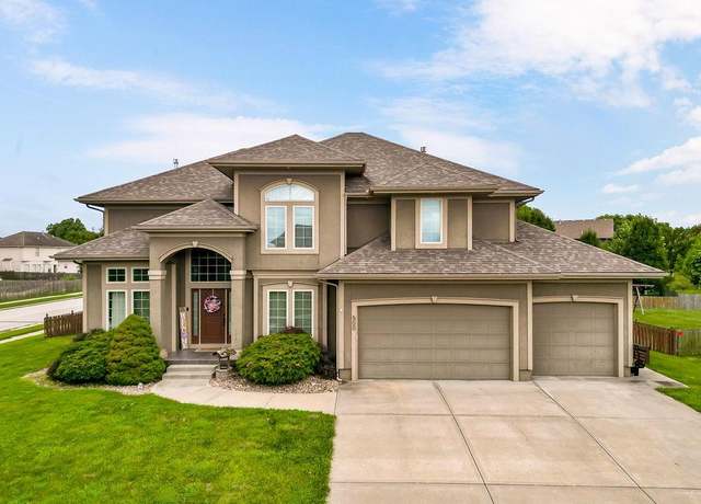 Property at 500 NE Woodpark Ln, Lee's Summit, MO 64086, 5 beds, 4.5 baths