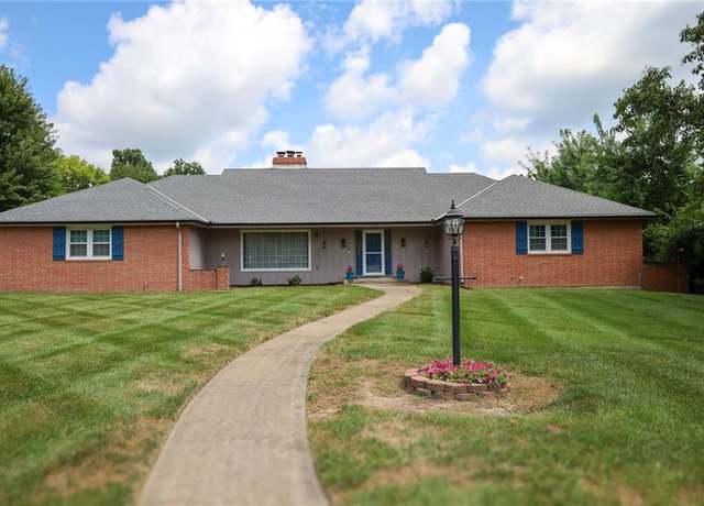 Property at 7 Stonecrest Dr, St Joseph, MO 64506, 4 beds, 3 baths