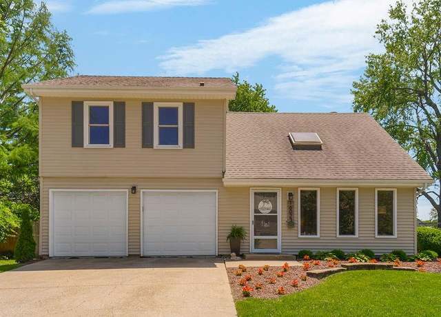Property at 16023 W 154th Ter, Olathe, KS 66062, 2 beds, 2 baths