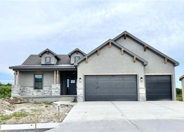 Property at 13021 W 174th Pl, Overland Park, KS 66221, 4 beds, 3 baths