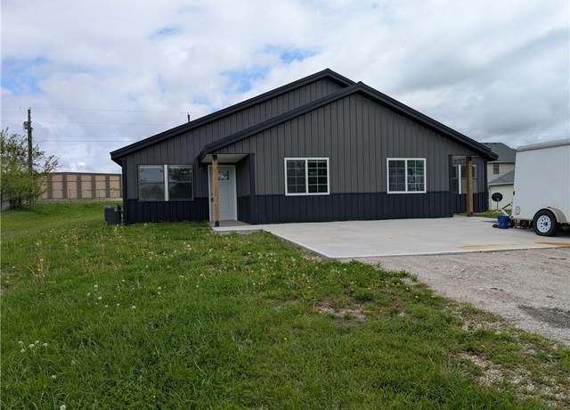 Property at 597 SE 110th St, Warrensburg, MO 64093, 3 beds