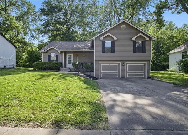 Property at 11709 Corrington Ave, Kansas City, MO 64134, 3 beds, 3 baths