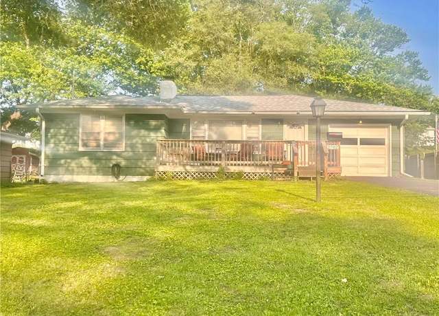 Property at 2702 S 28th St, St Joseph, MO 64503, 2 beds, 1 bath