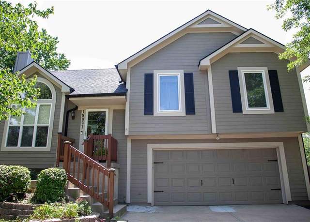 Property at 18821 W 160th Ter, Olathe, KS 66062, 3 beds, 2 baths