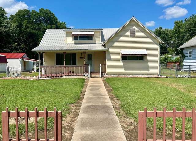 Property at 1315 Stevens Ave, Parsons, KS 67357, 3 beds, 1 bath