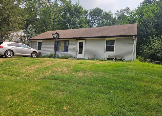 Property at 2525 S 50th St, Kansas City, KS 66106, 4 beds, 1 bath