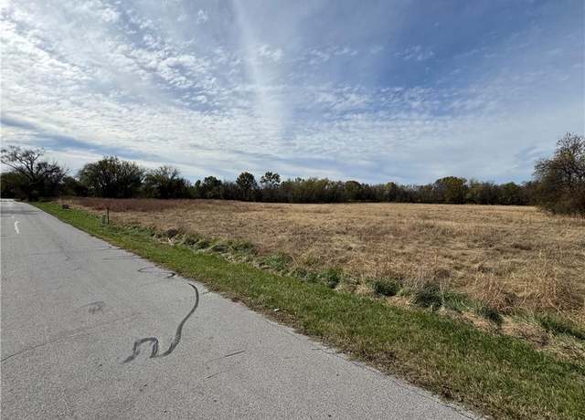 Property at Water St S, Clinton, MO 64735