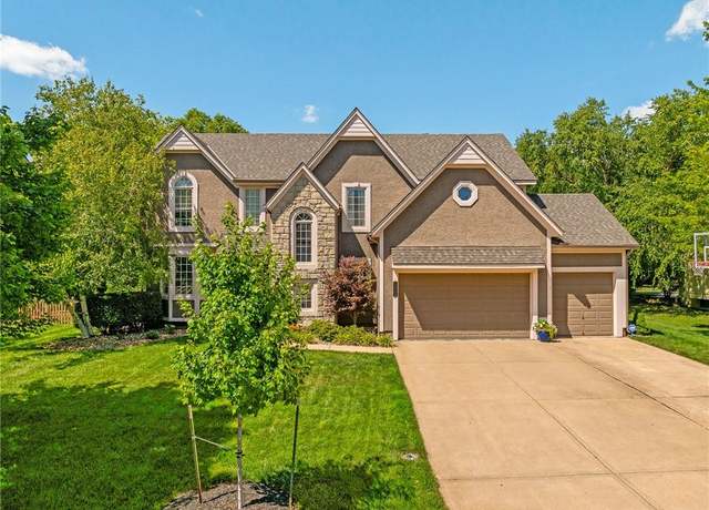 Property at 12508 W 130th Ter, Overland Park, KS 66213, 4 beds, 3.5 baths
