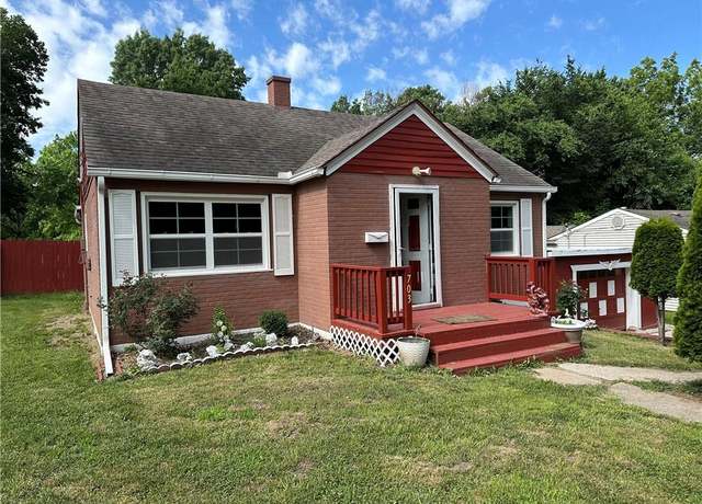 Property at 703 Hickory St, Richmond, MO 64085, 2 beds, 1 bath