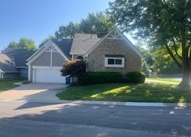 Property at 103 Pointe Ln, Kansas City, MO 64116, 3 beds, 3.5 baths