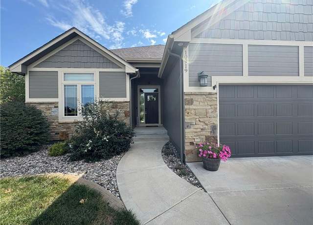 Property at 10919 N Hull Ave, Kansas City, MO 64154, 4 beds, 4 baths