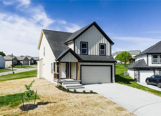 Property at 11118 Nogard Ave, Kansas City, KS 66109, 3 beds, 2.5 baths