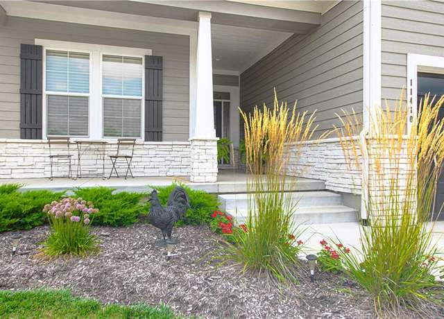 Property at 11410 Bluestem Dr, Kearney, MO 64060, 4 beds, 3 baths