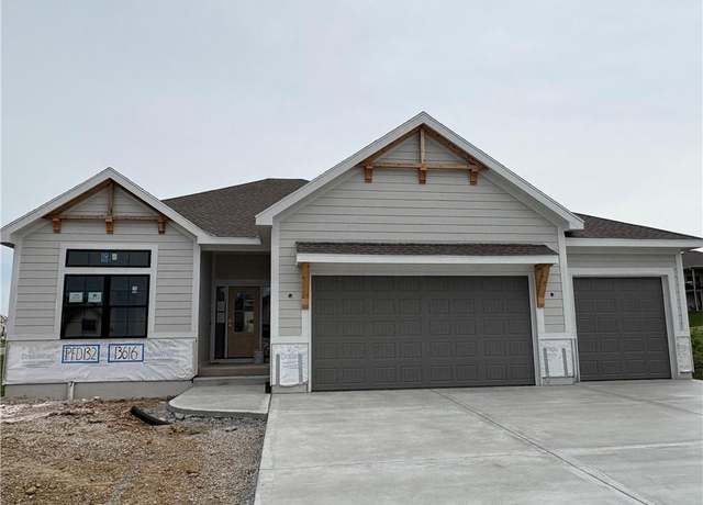 Property at 13616 Clover Ct, Kearney, MO 64060, 4 beds, 3 baths