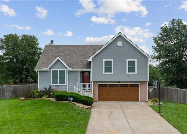 Property at 101 Shasta Daisy Dr, Smithville, MO 64089, 3 beds, 2.5 baths