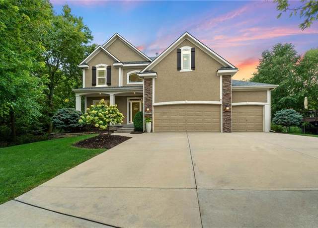 Property at 16311 W 163rd Ct, Olathe, KS 66062, 4 beds, 4 baths