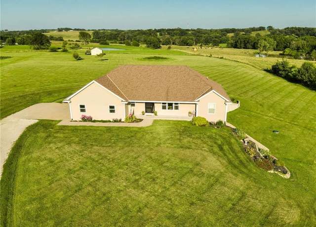 Property at 28210 State F Hwy, Maryville, MO 64468, 4 beds, 3 baths