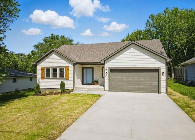 Property at 2923 N 52nd St, Kansas City, KS 66104, 3 beds, 2.5 baths