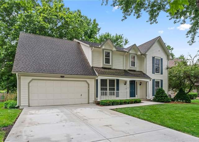 Property at 16362 W Briarwood Ct, Olathe, KS 66062, 4 beds, 2.5 baths