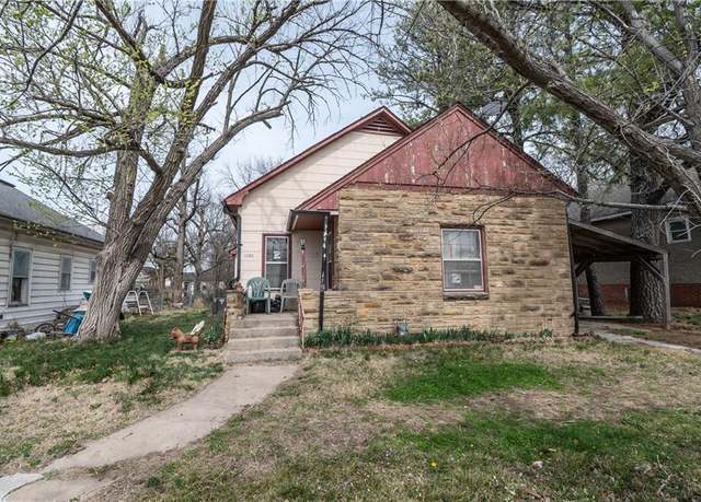 Property at 1020 Osage St, Neodesha, KS 66757, 2 beds, 1 bath