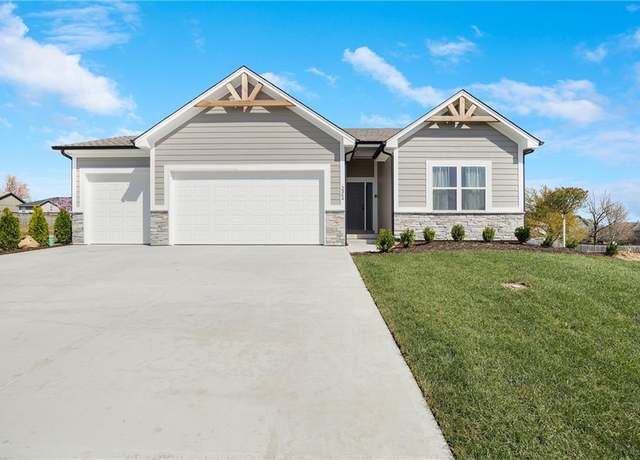 Property at 2348 NE Colonnade Ave, Blue Springs, MO 64029, 3 beds, 2 baths