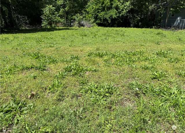 Property at 714 S Cedar St, Nevada, MO 64772