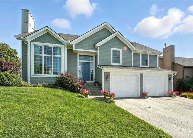 Property at 1313 Pleasant Hill Dr, Platte City, MO 64079, 4 beds, 3 baths
