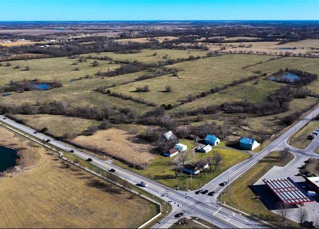 Property at 1101 E Walnut St, Raymore, MO 64083, 3 beds, 1 bath