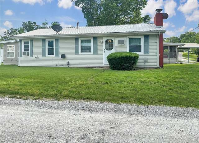 Property at 29144 Fairchild St, Warsaw, MO 65355, 2 beds, 2.5 baths