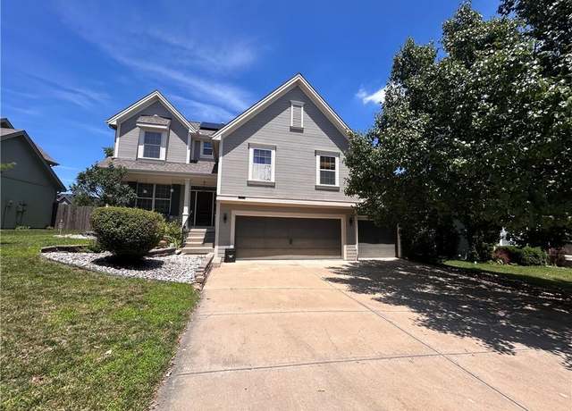 Property at 1504 NW 92nd Ter, Kansas City, MO 64155, 4 beds, 2.5 baths
