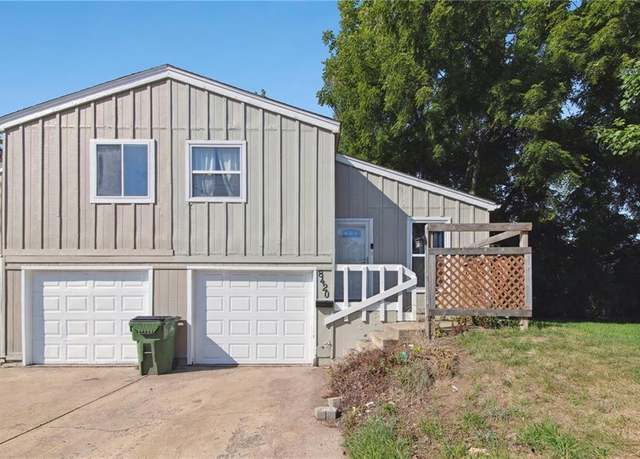 Property at 8420 Lane Pl, Raytown, MO 64138, 3 beds, 2 baths
