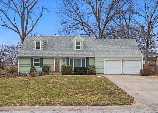 Property at 4812 NE Sherwood Dr, Kansas City, MO 64119, 4 beds, 2 baths