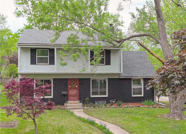 Property at 7400 Charlotte St, Kansas City, MO 64131, 4 beds, 3.5 baths