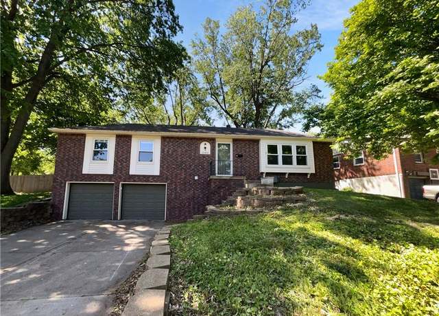 Property at 15405 E 40th St, Independence, MO 64055, 3 beds, 2.5 baths