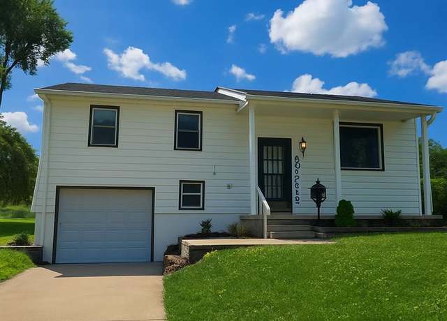 Property at 18507 E 9th North St, Independence, MO 64056, 3 beds, 1.5 baths