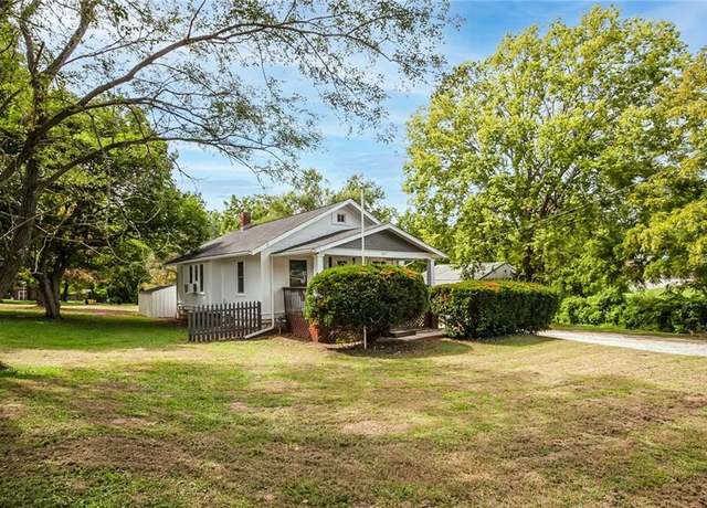 Property at 7055 Leavenworth Rd, Kansas City, KS 66109, 2 beds, 1 bath