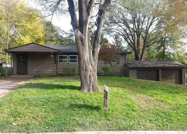 Property at 6103 N Forest Ave, Gladstone, MO 64118, 3 beds, 1 bath