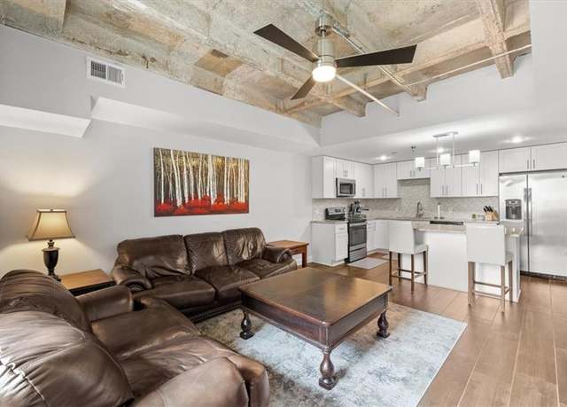 Property at 2980 Baltimore Ave #2204, Kansas City, MO 64108, 2 beds, 2 baths
